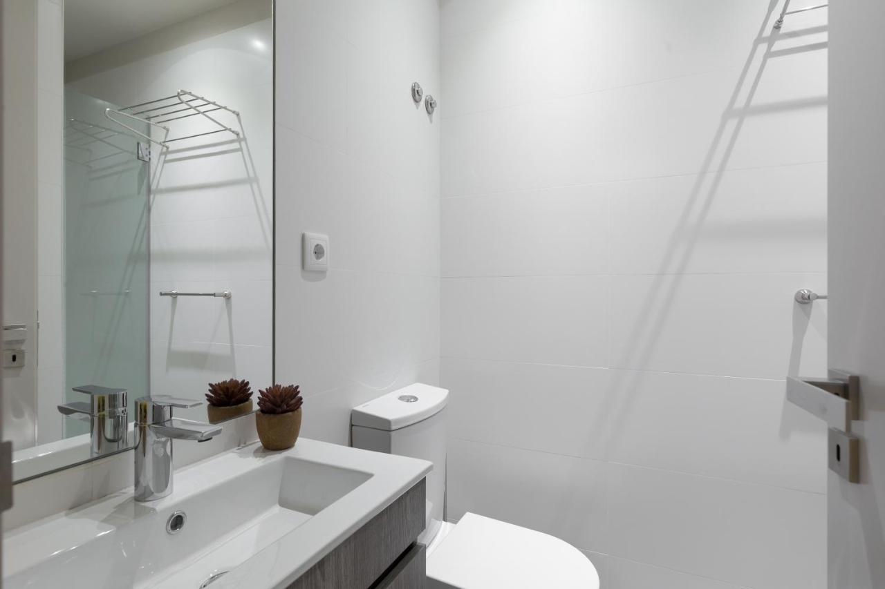 Charming Luxurious Flat With Garage By Host Wise Apartment Порто Екстериор снимка