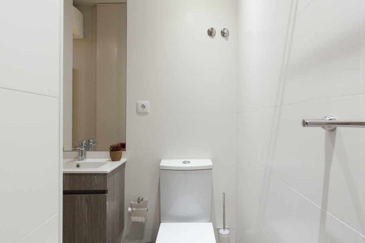 Charming Luxurious Flat With Garage By Host Wise Apartment Порто Екстериор снимка